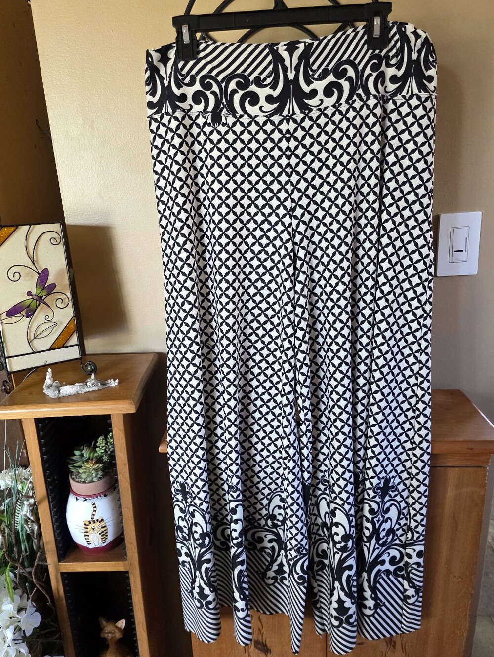 Black & Cream Super High Waist, Wide Leg Geometric Diamond Slinky Palazzo Pants
